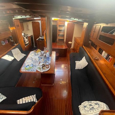 Sailboat B&B On Board Catania-Fontanarossai nemzetközi repülőtér Kültér fotó