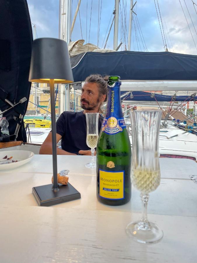 Sailboat B&B On Board Catania-Fontanarossai nemzetközi repülőtér Kültér fotó