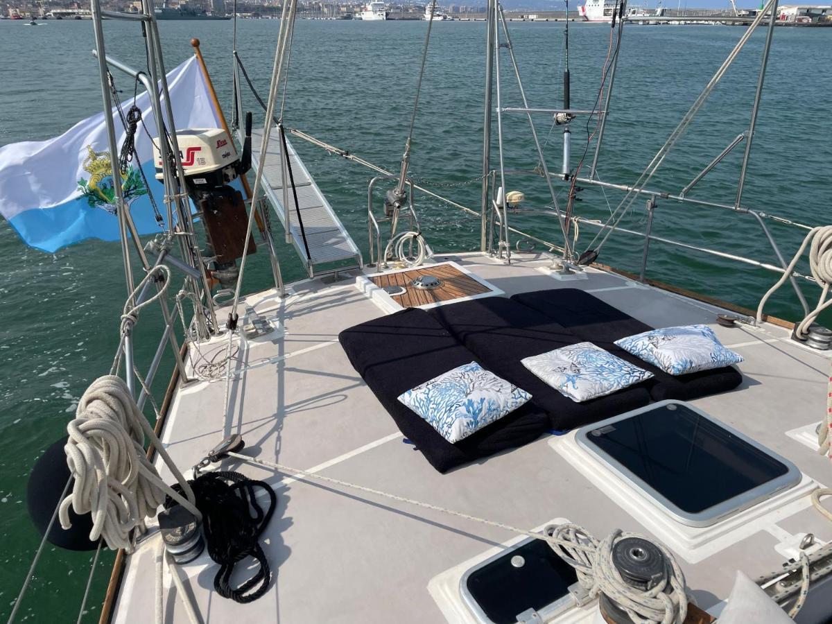 Sailboat B&B On Board Catania-Fontanarossai nemzetközi repülőtér Kültér fotó