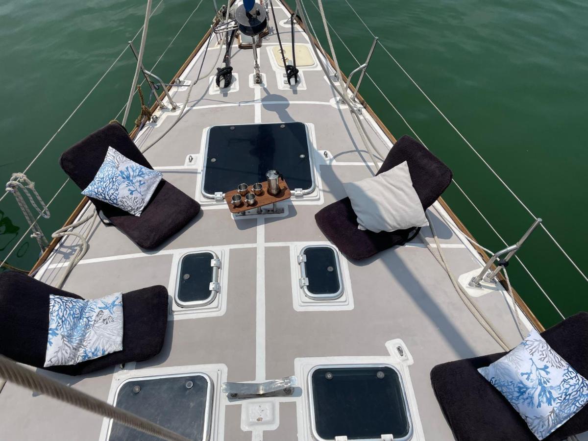 Sailboat B&B On Board Catania-Fontanarossai nemzetközi repülőtér Kültér fotó