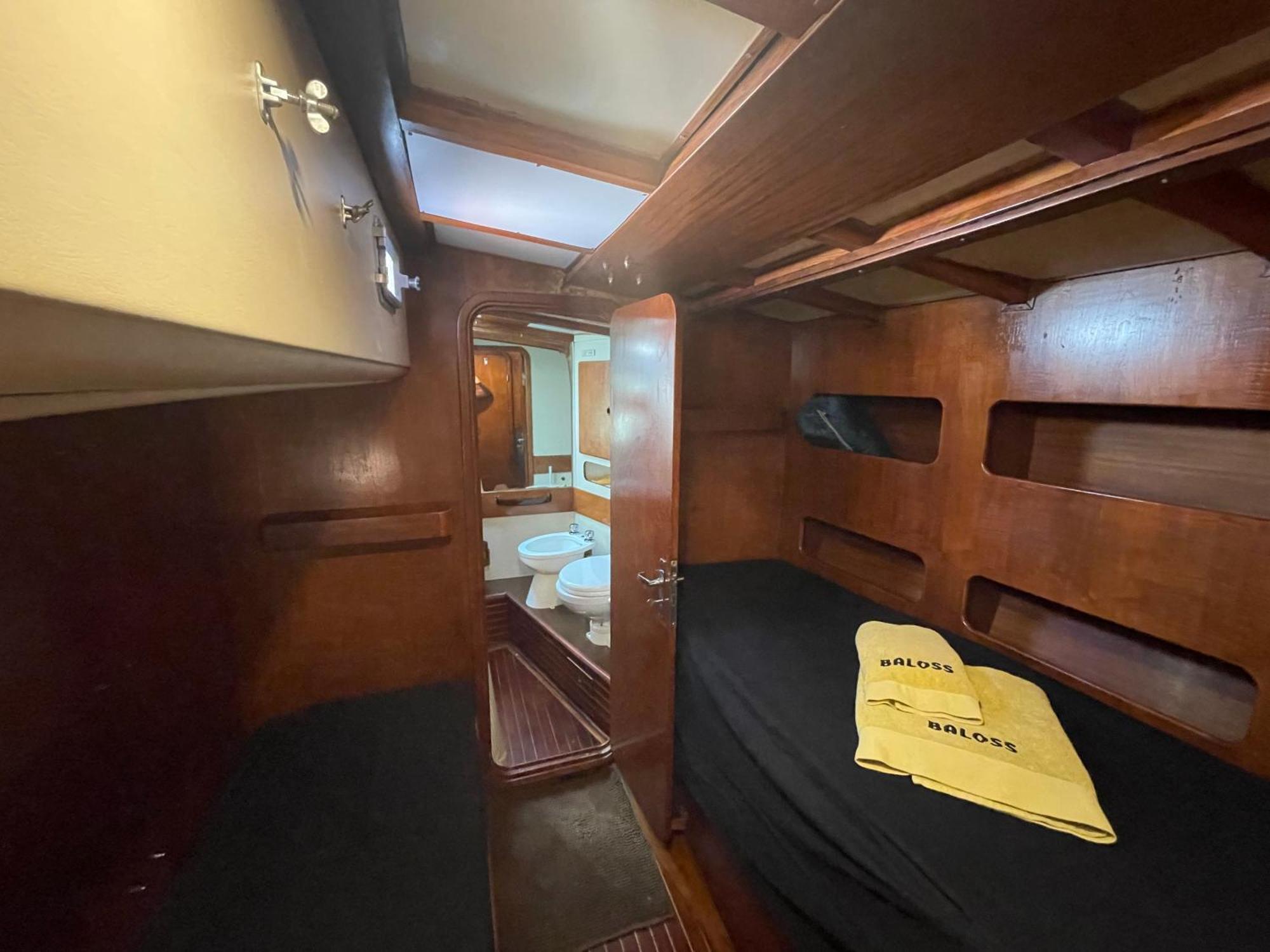Sailboat B&B On Board Catania-Fontanarossai nemzetközi repülőtér Kültér fotó